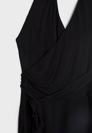 Black|7217/588 - Stradivarius Короткое струящееся платье с горловиной халтер