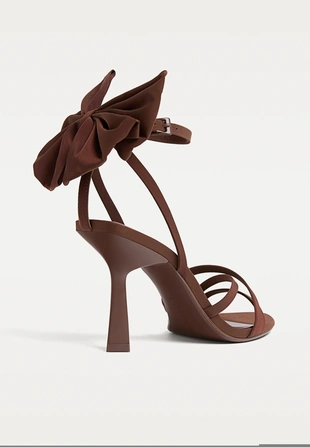 Босоножки на высоком каблуке с бантом- Заказать в России