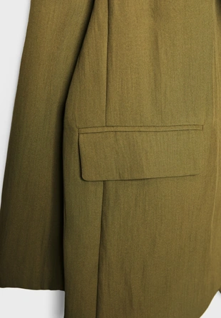 Khaki|1910/892 - Stradivarius Пиджак классического кроя из жатой ткани