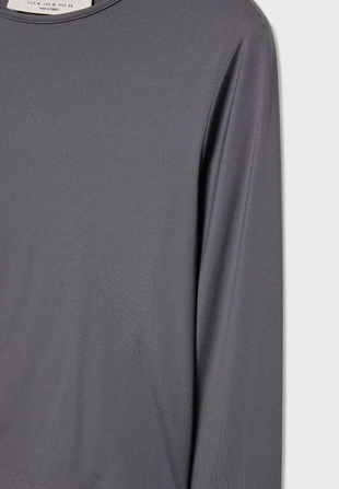 Футболка из полиамида с длинными рукавами- Заказать в России