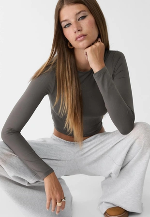 Футболка из полиамида с длинными рукавами- Заказать в России