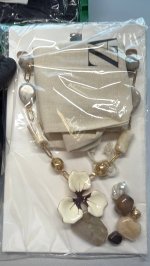 Zara ОЖЕРЕЛЬЕ С КАМНЯМИ И ЦВЕТКОМ Golden | 4736/222/303