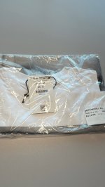 Bershka Футболка Jennie Off white | 7595/072/251