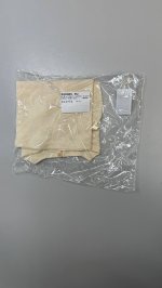 Zara ФУТБОЛКА С ВЯЗАНЫМИ НАШИВКАМИ Ecru | 6224/759/712