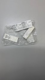 Zara Глянцевый блеск для губ ludovic de saint sernin x zara TINTED LEATHER | 4220/302/999