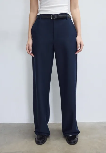 Прямые струящиеся брюки с поясом