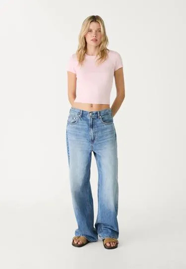 SLIM FIT BASIC TSHIRT