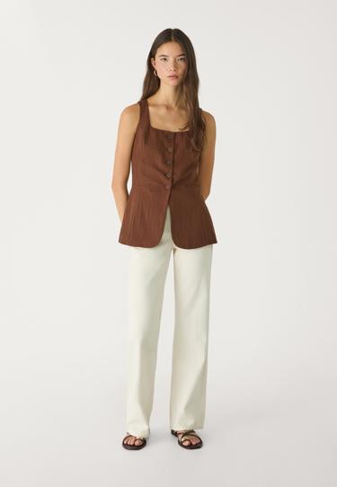 Stradivarius Жилет из струящейся рельефной ткани купить с доставкой.