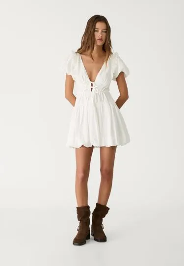 Короткое платье-баллон с короткими рукавами- Заказать в России