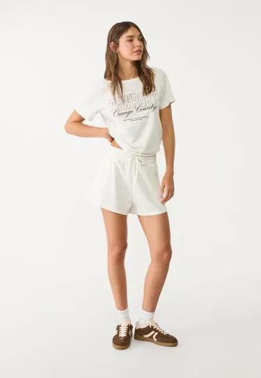 Мягкие шорты с декоративной отстрочкой- Заказать в России