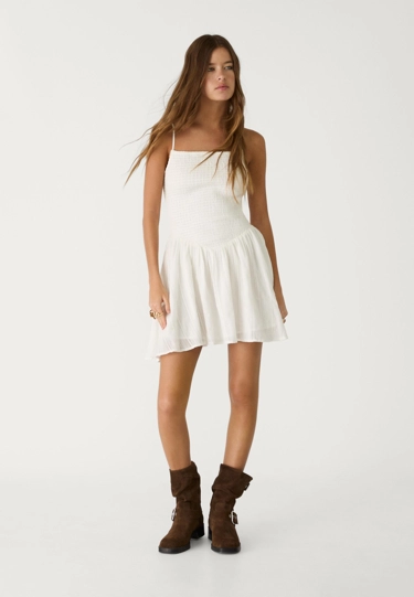 Stradivarius Короткое платье на бретелях купить с доставкой.