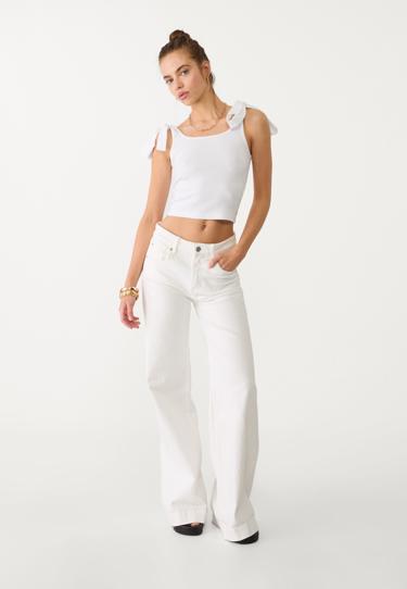 Stradivarius Топ с завязками и контрастными деталями