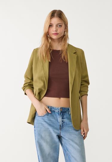 Stradivarius Пиджак классического кроя из жатой ткани купить с доставкой.
