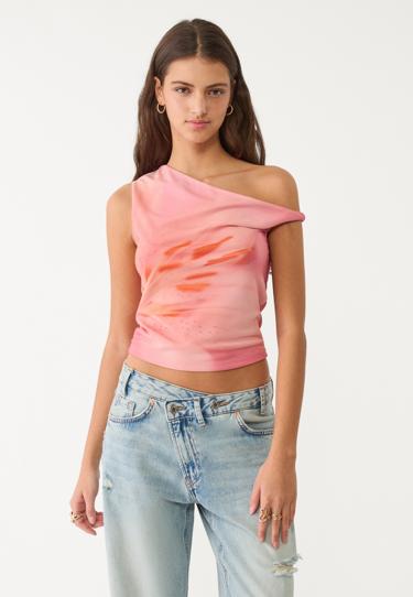 Stradivarius Футболка асимметричного кроя из полупрозрачной ткани с принтом купить с доставкой.