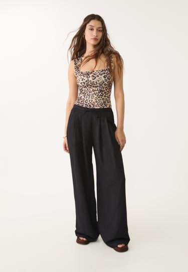 Stradivarius Боди с квадратным вырезом