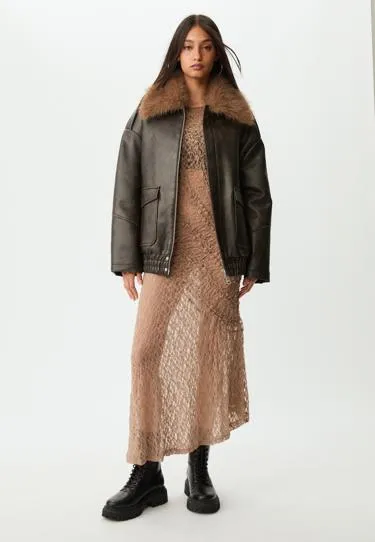 Комбинированная куртка оверсайз из искусственной кожи- Заказать в России