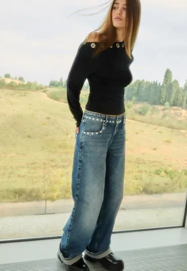 Футболка асимметричная с люверсами