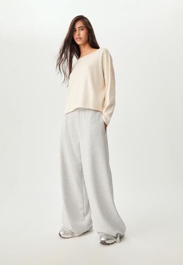 Укороченный джемпер с вырезом «лодочка»- Заказать в России