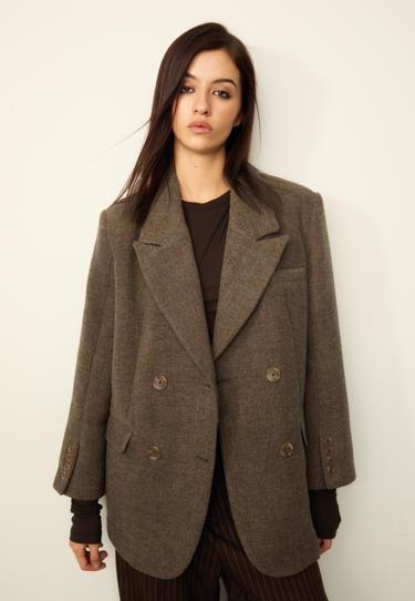 Объемный двубортный пиджак в елочку- Заказать в России