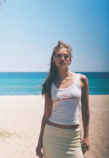 Топ на бретелях с надписью