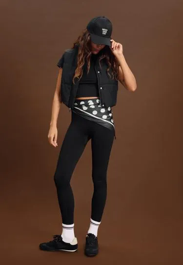 Короткий стеганый жилет- Заказать в России