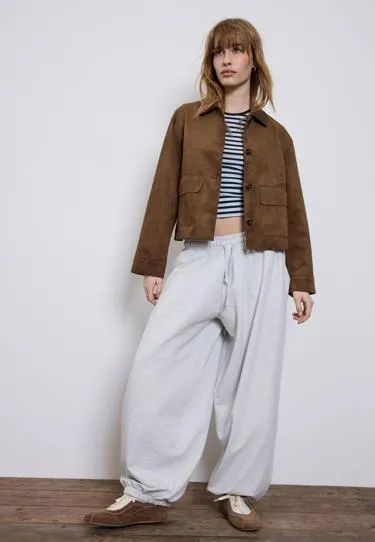 Куртка с карманами из искусственной замши- Заказать в России