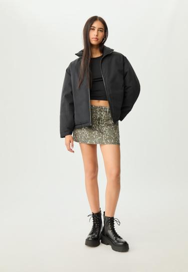 Stradivarius Стеганая куртка с высоким воротником