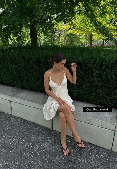 Босоножки на каблуке из винила- Заказать в России