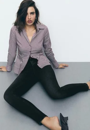 Джинсы скинни со стандартной посадкой- Заказать в России