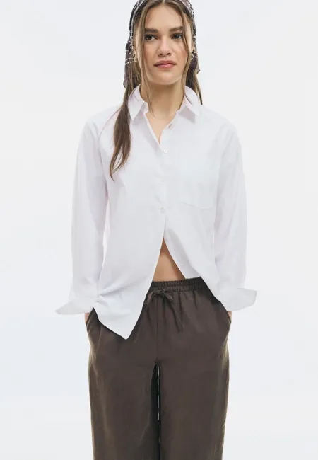 Базовая рубашка из поплина с карманом
