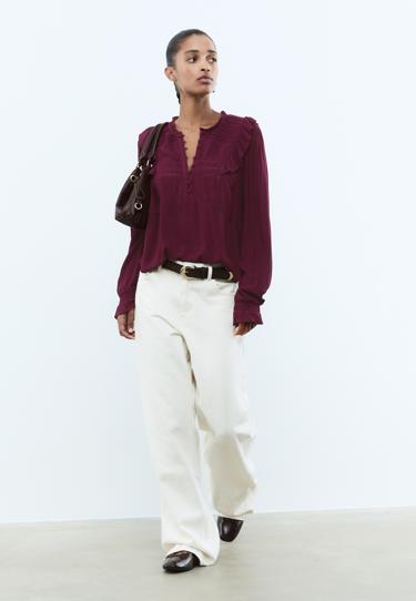 Блузка с оборками и пуговицами- Заказать в России