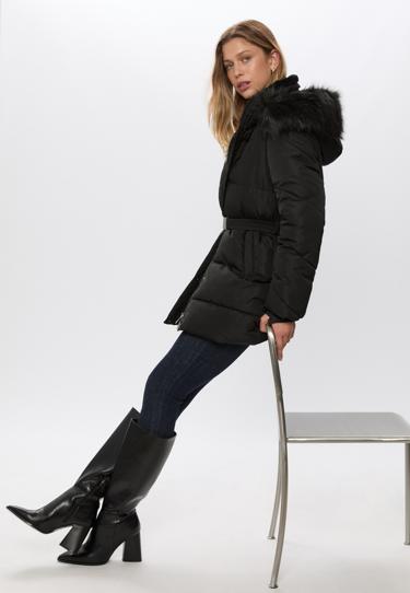 Stradivarius Приталенное стеганое пальто