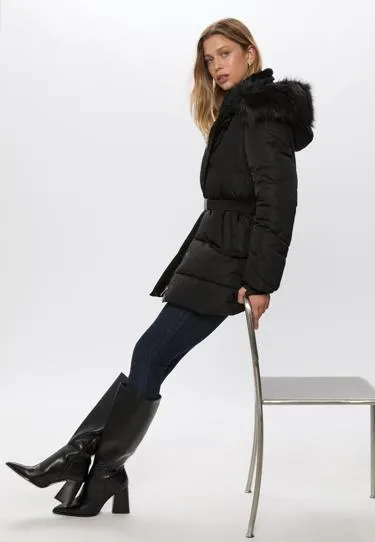 Приталенное стеганое пальто- Заказать в России