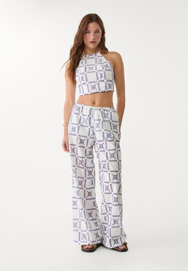 Stradivarius Топ халтер с вышивкой