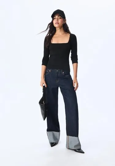 Базовая футболка с квадратным вырезом- Заказать в России