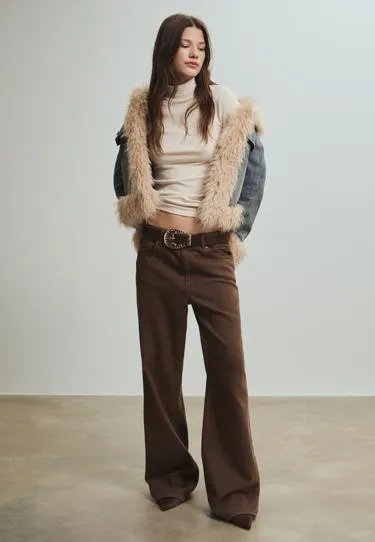 Базовая футболка с высоким воротником- Заказать в России