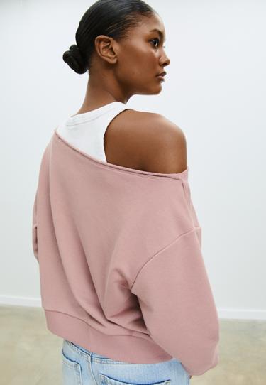 Толстовка с графическим вырезом на плече