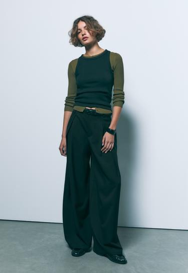 Stradivarius Брюки с большими защипами и ремнем