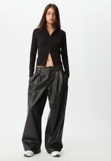 Stradivarius Брюки с защипами из искусственной кожи