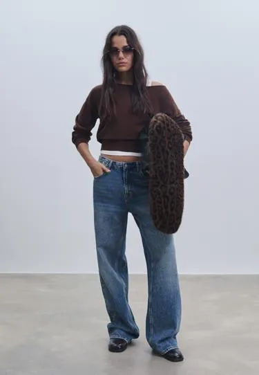 Трикотажный свитер с вырезом «лодочка»