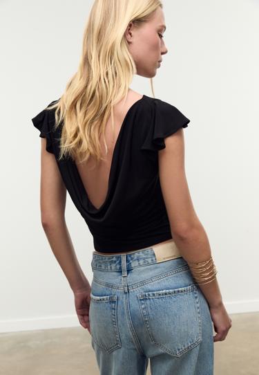 Топ с открытой спиной и оборками