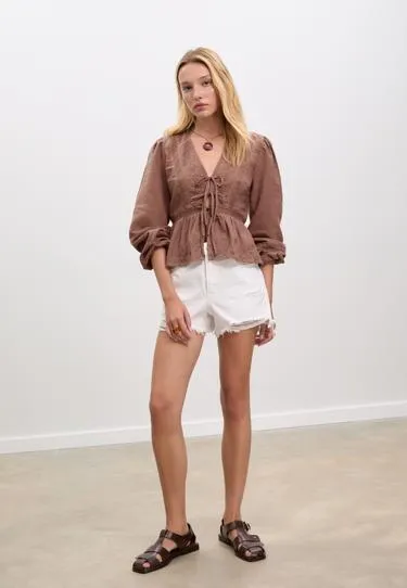 Легкая блузка с вышивкой и узлом- Заказать в России