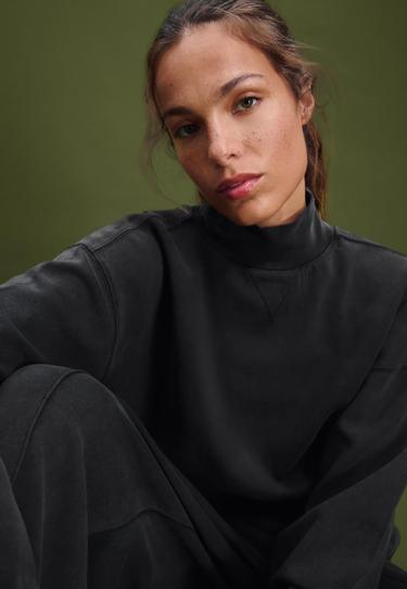 Stradivarius Толстовка с высоким воротником и эффектом потертости