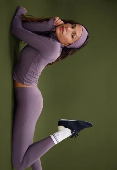 Легинсы укороченные с вырезами- Заказать в России