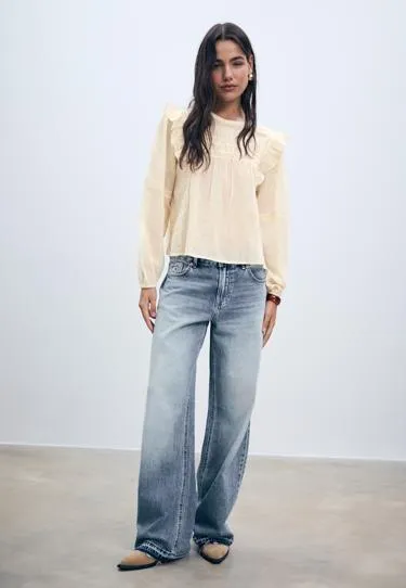 Блузка с оборками и отделкой- Заказать в России