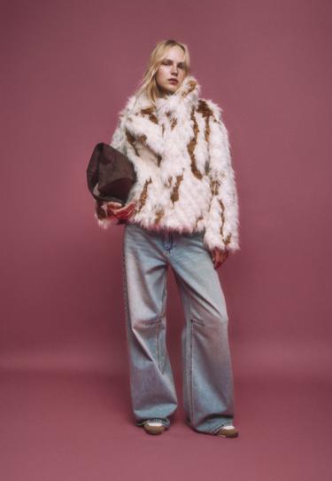 Stradivarius Куртка с контрастным искусственным мехом