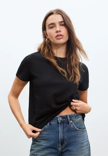 Базовая футболка regular из мягкой ткани- Заказать в России