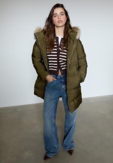 Stradivarius Утепленное пальто с капюшоном и мехом