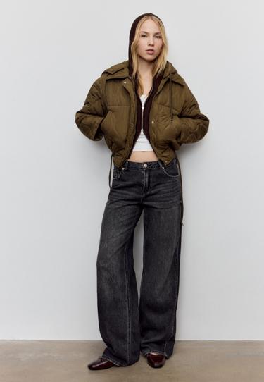 Stradivarius Стеганая куртка с капюшоном купить с доставкой.