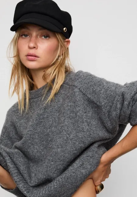 Кепка с заклепками- Заказать в России